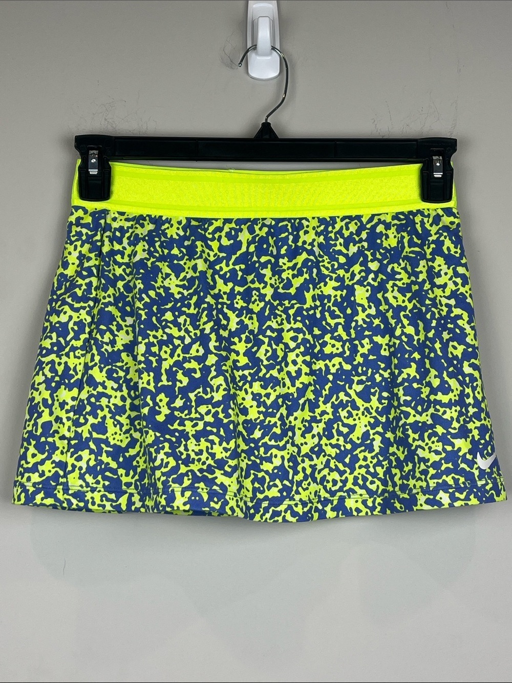 Nike Tennis Pickleball Athletic Skirt Neon Yellow Blue Printed Camo Size Small